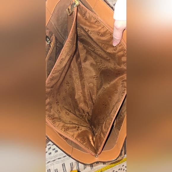 Tory Burch Large Tote - Picture 6 of 9